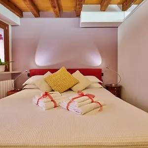 la-casetta-verona-37129.hotelinveneto.com/