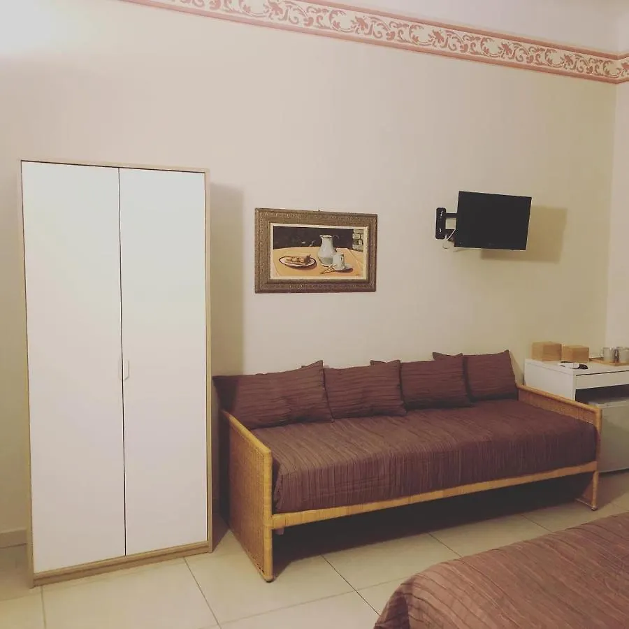 Via Fiume Cento 17 Hotel La Spezia Italia