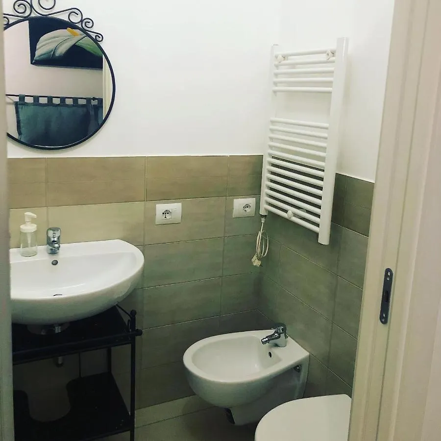 Via Fiume Cento 17 Hotel La Spezia Affittacamere